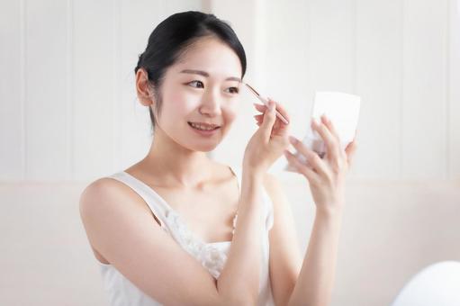 チャットレディの第一印象UP！簡単眉毛ケアで垢抜け美女に大変身！【Baronブログ】