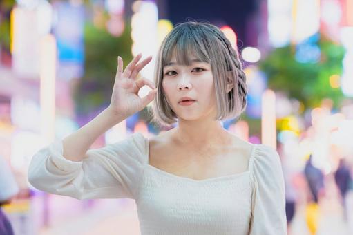 福岡でナイトワークを探すなら、新しい選択肢「チャットレディ」をBaronで。